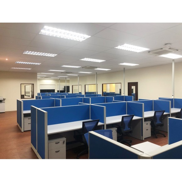 Different layout and sizes to fit your office space