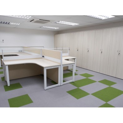 Workstation with metal leg design and half glass fabric panels